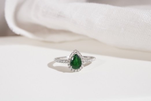 Lab-Created Marvels: The Growing Popularity of Green Diamonds